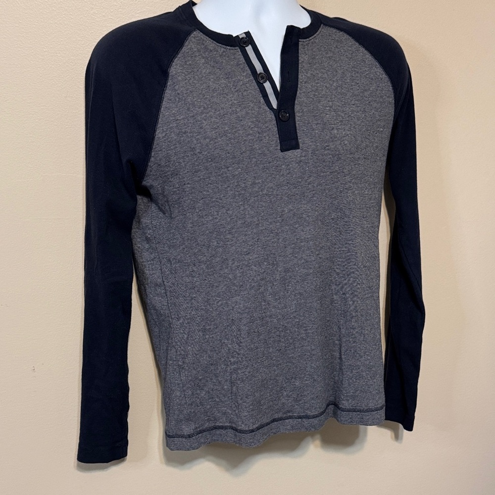 Banana Republic Two-Tone Long-Sleeve Henley - Gray & Navy